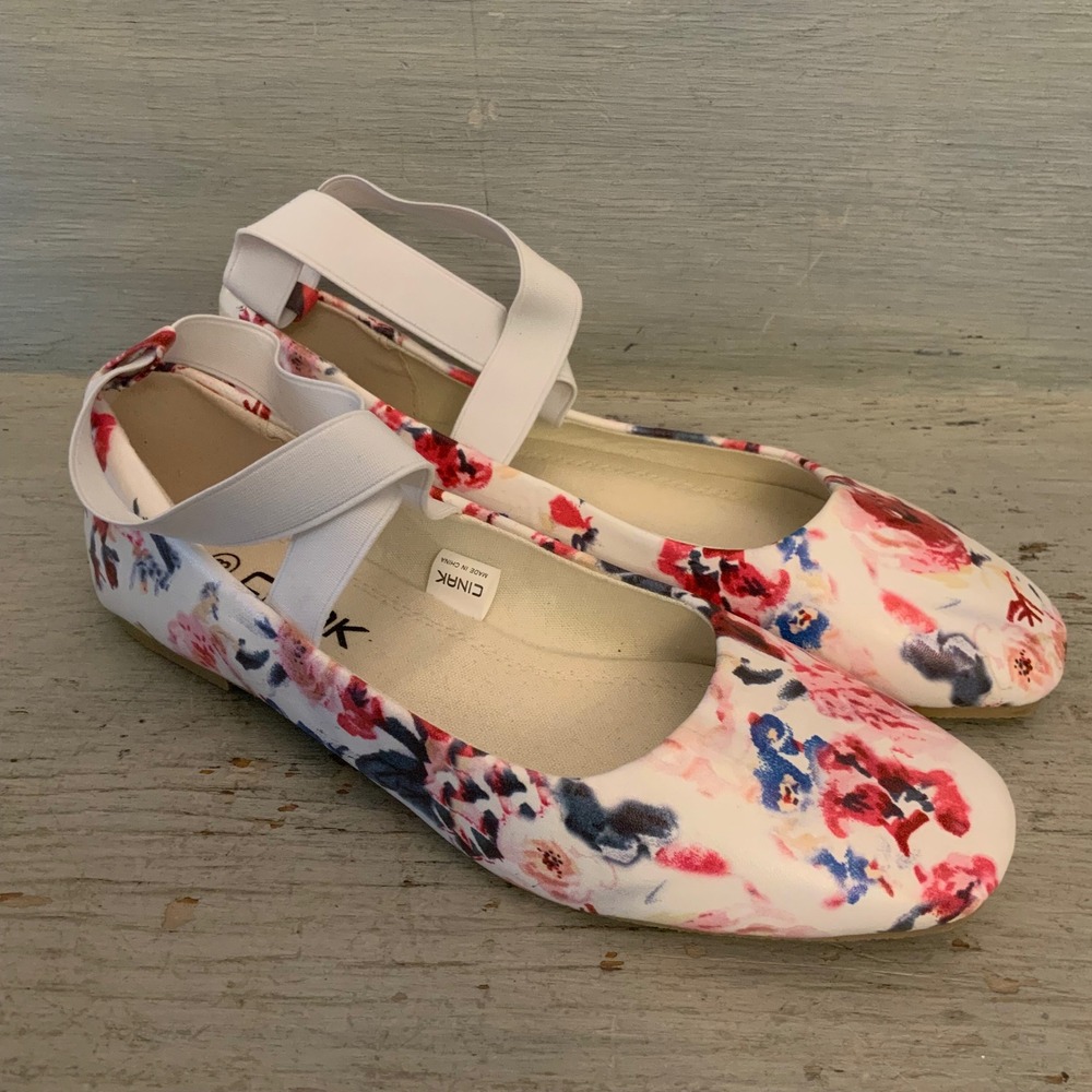 Cinak Multicolor Floral Print Canvas Slip On Ballet Flat Shoes Size 8 Like New